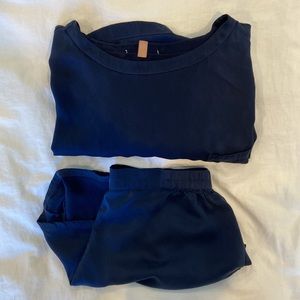 Lunya short set. Size small. Navy